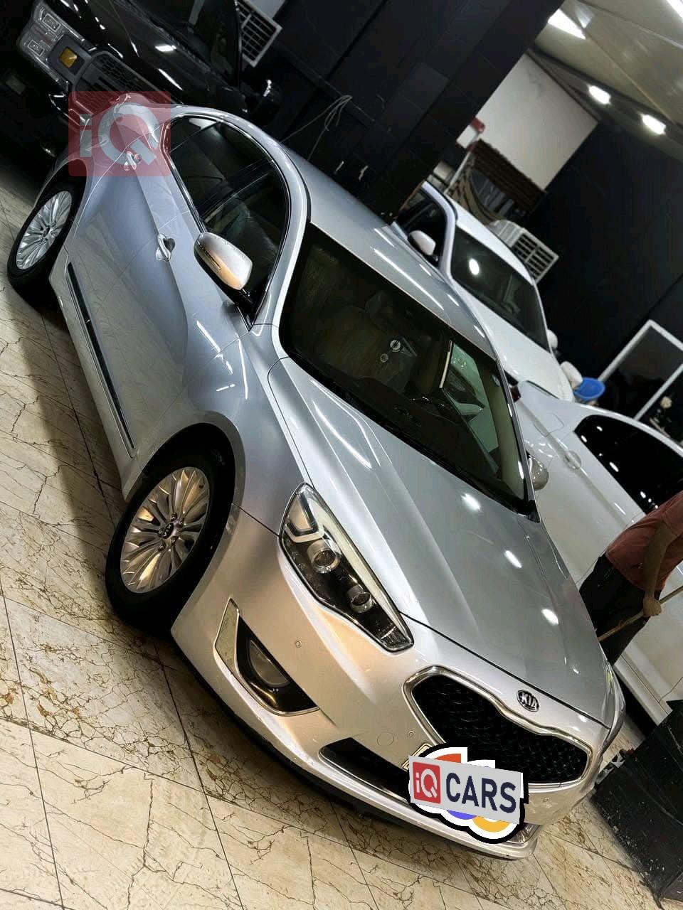 كيا كادينزا